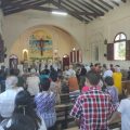En la parroquia de Nuestra Señora de la Candelaria, en Morón, el cardenal Juan de la Caridad García confesó hoy a varias personas y presidió la misa y un tiempo de adoración eucarística.