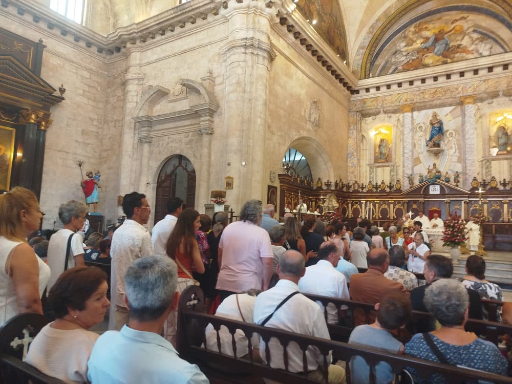 Misa crismal, signo de unidad